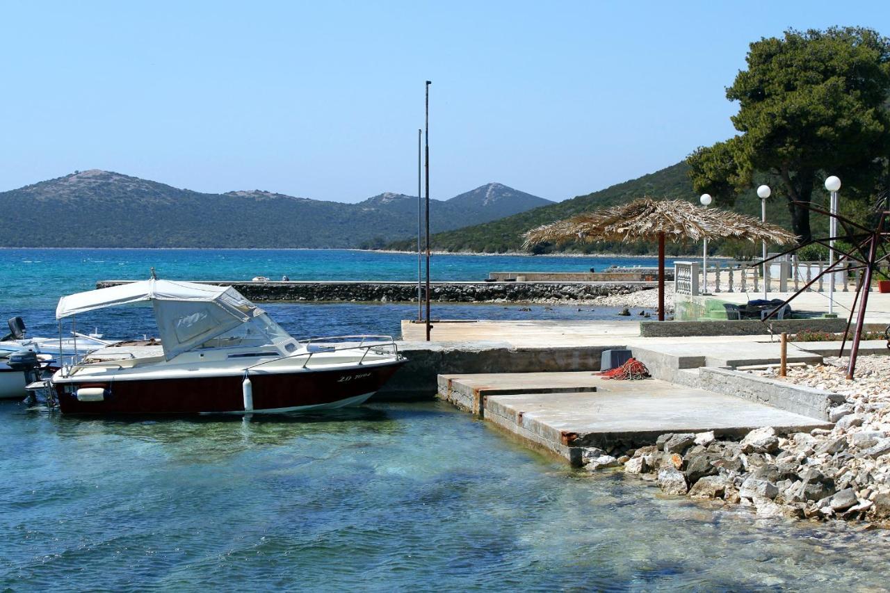 Apartments By The Sea Brgulje, Molat - 6241 Buitenkant foto