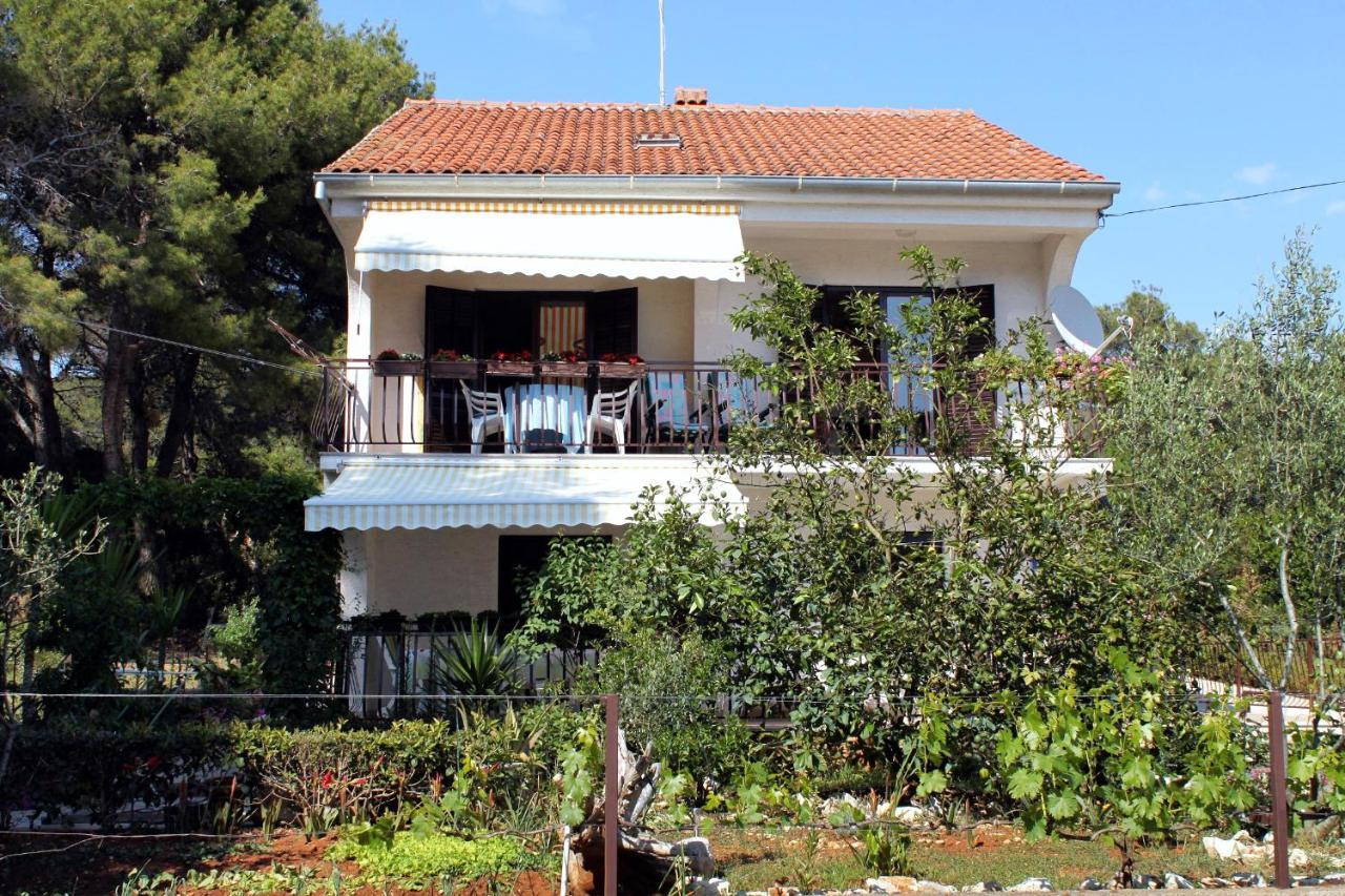 Apartments By The Sea Brgulje, Molat - 6241 Buitenkant foto