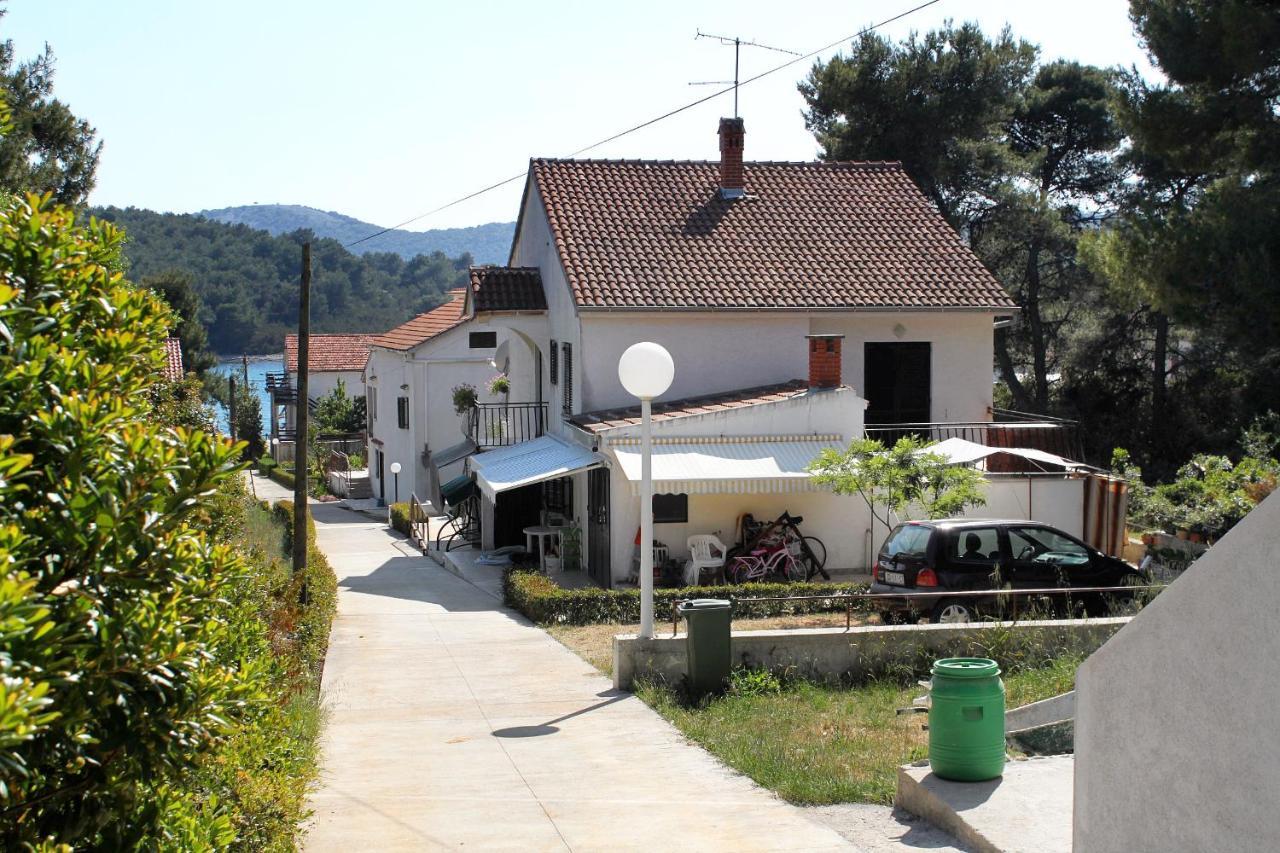 Apartments By The Sea Brgulje, Molat - 6241 Buitenkant foto
