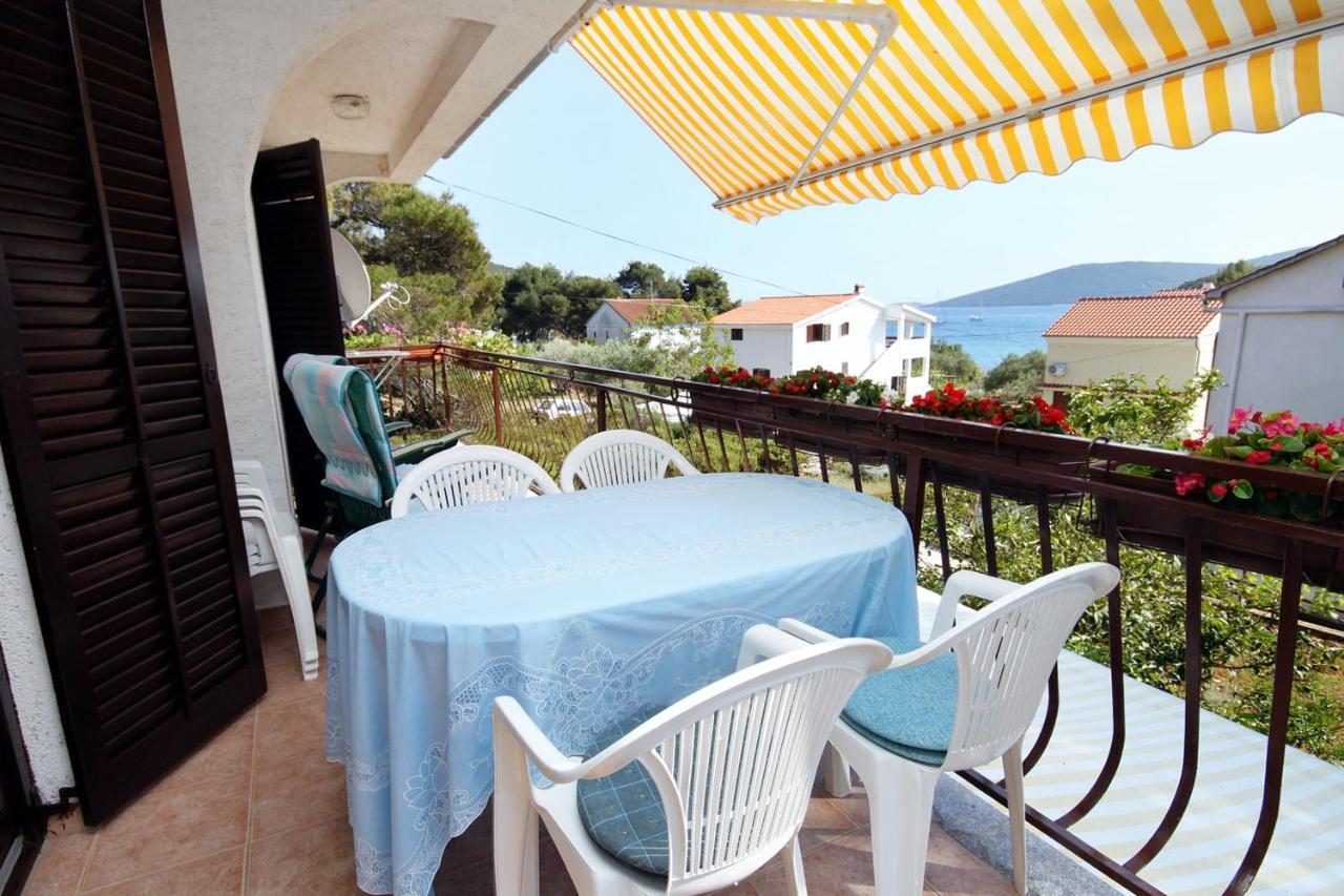 Apartments By The Sea Brgulje, Molat - 6241 Buitenkant foto